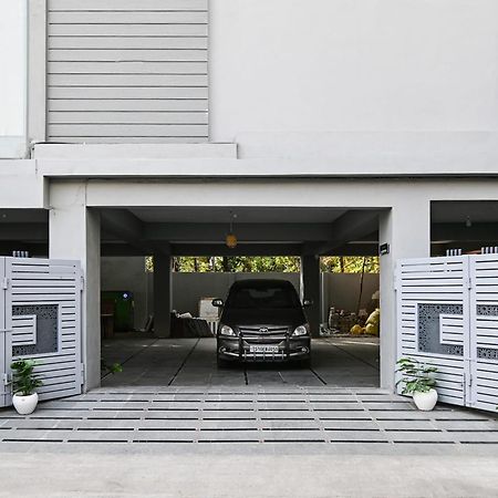 Super Townhouse De Alphabet Karmanghat Hyderabad Exterior photo