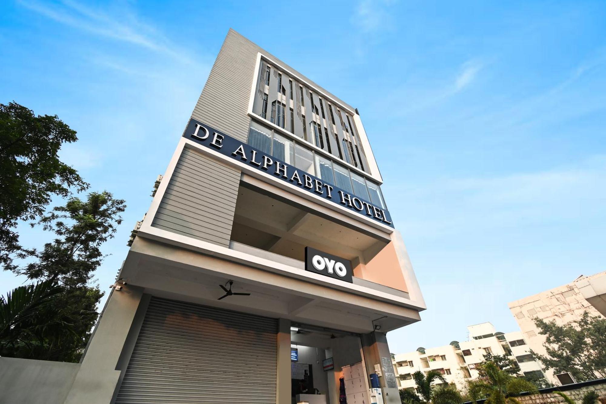Super Townhouse De Alphabet Karmanghat Hyderabad Exterior photo