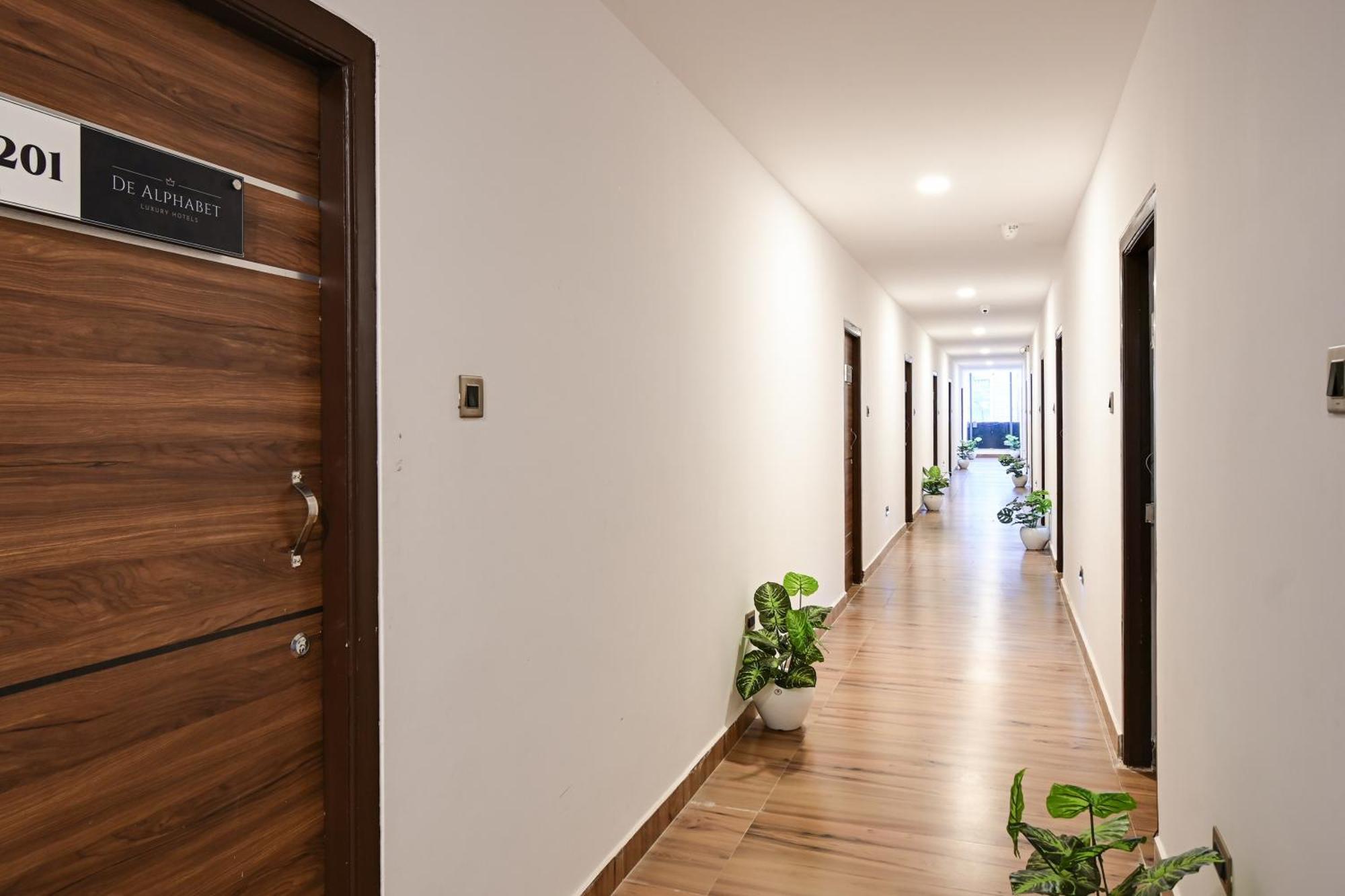 Super Townhouse De Alphabet Karmanghat Hyderabad Exterior photo
